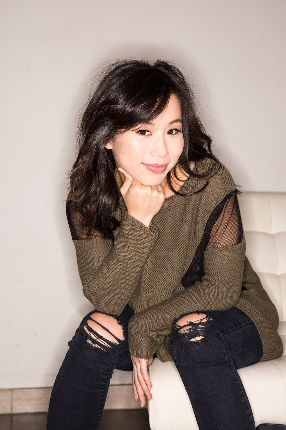 actor Annie Chang large photo