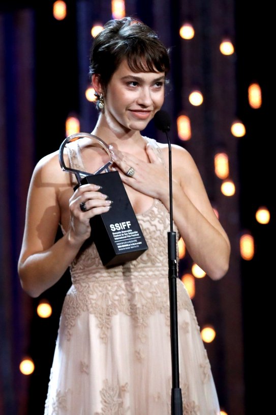 actor Greta Fernández large photo