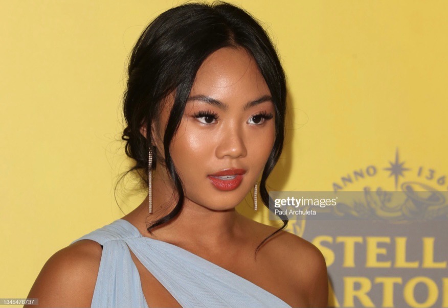 actor Victoria Caro large photo