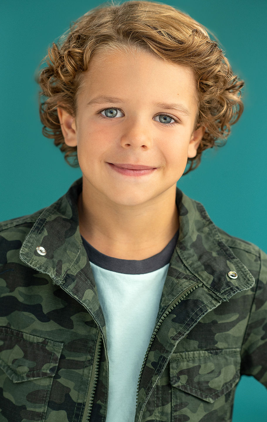 actor Cruze McKinnon large photo