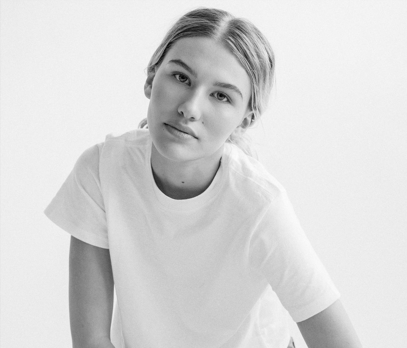 actor Sofia Hublitz large photo