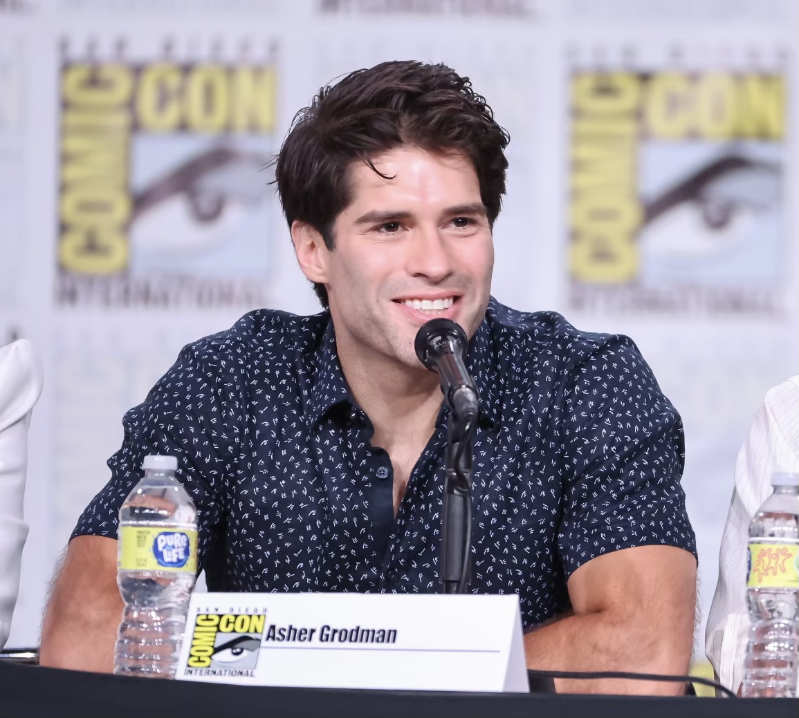 actor Asher Grodman large photo