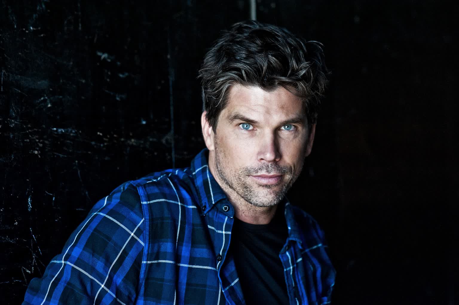 actor Mike Shara large photo