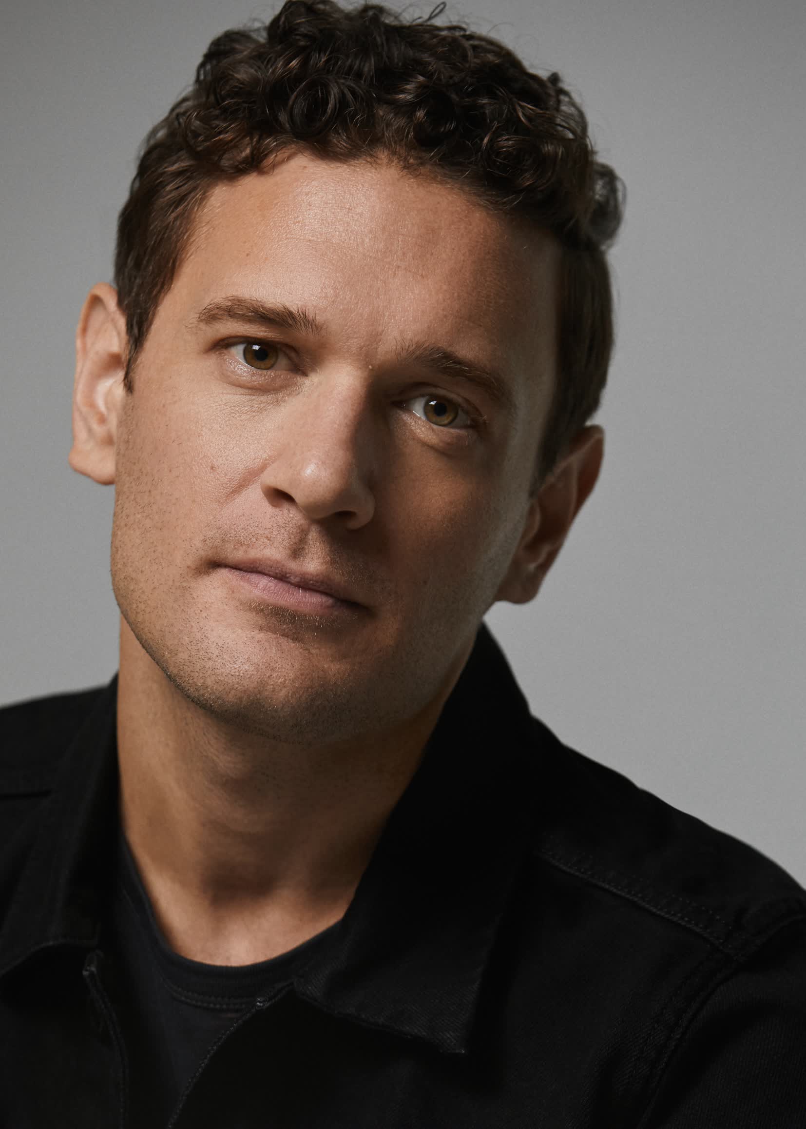 actor Eric William Morris large photo