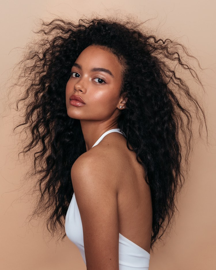 actor Whitney Peak large photo