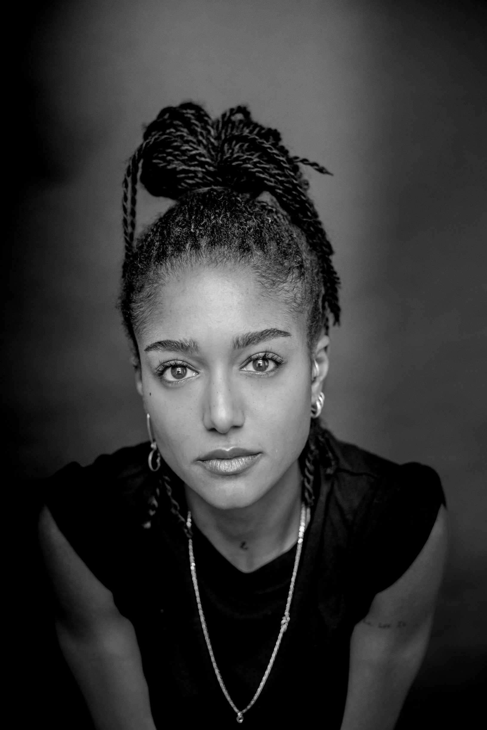 actor Larissa Sirah Herden large photo