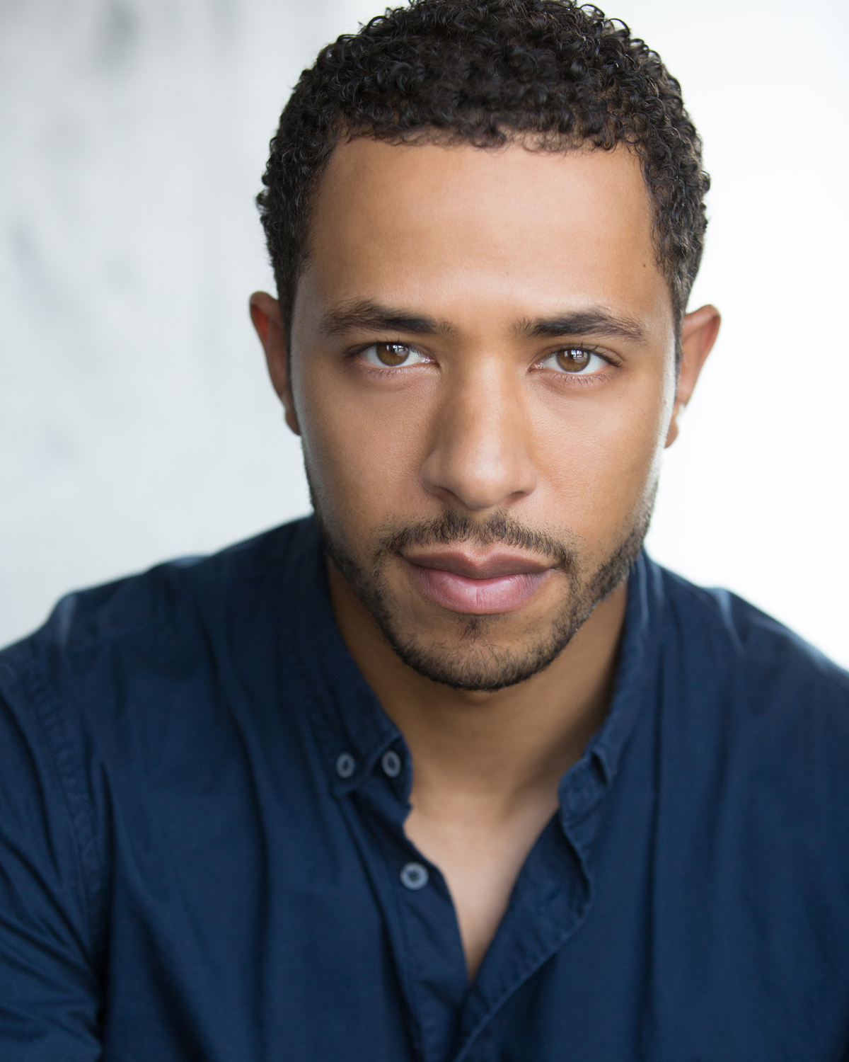 actor Ukweli Roach large photo