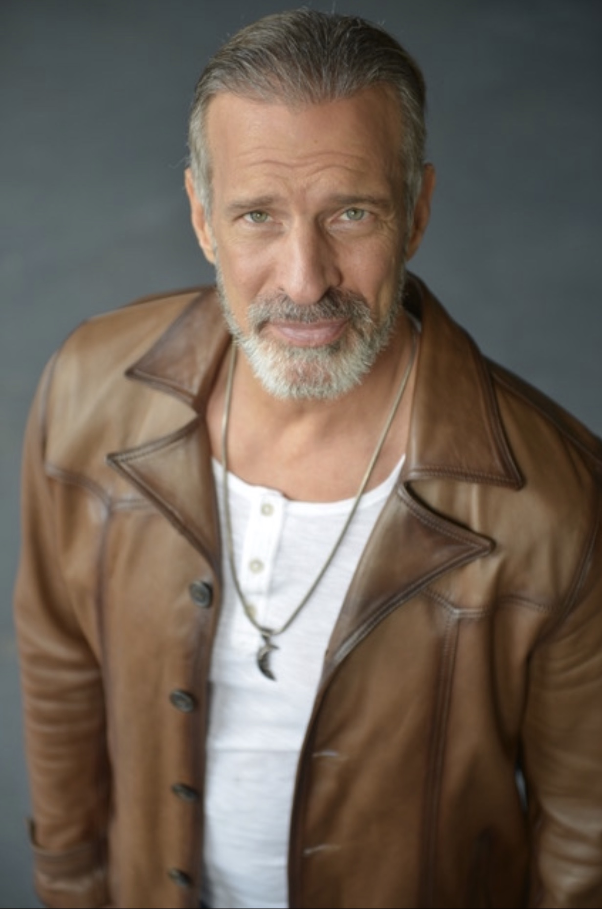 actor Mark Gibbon large photo