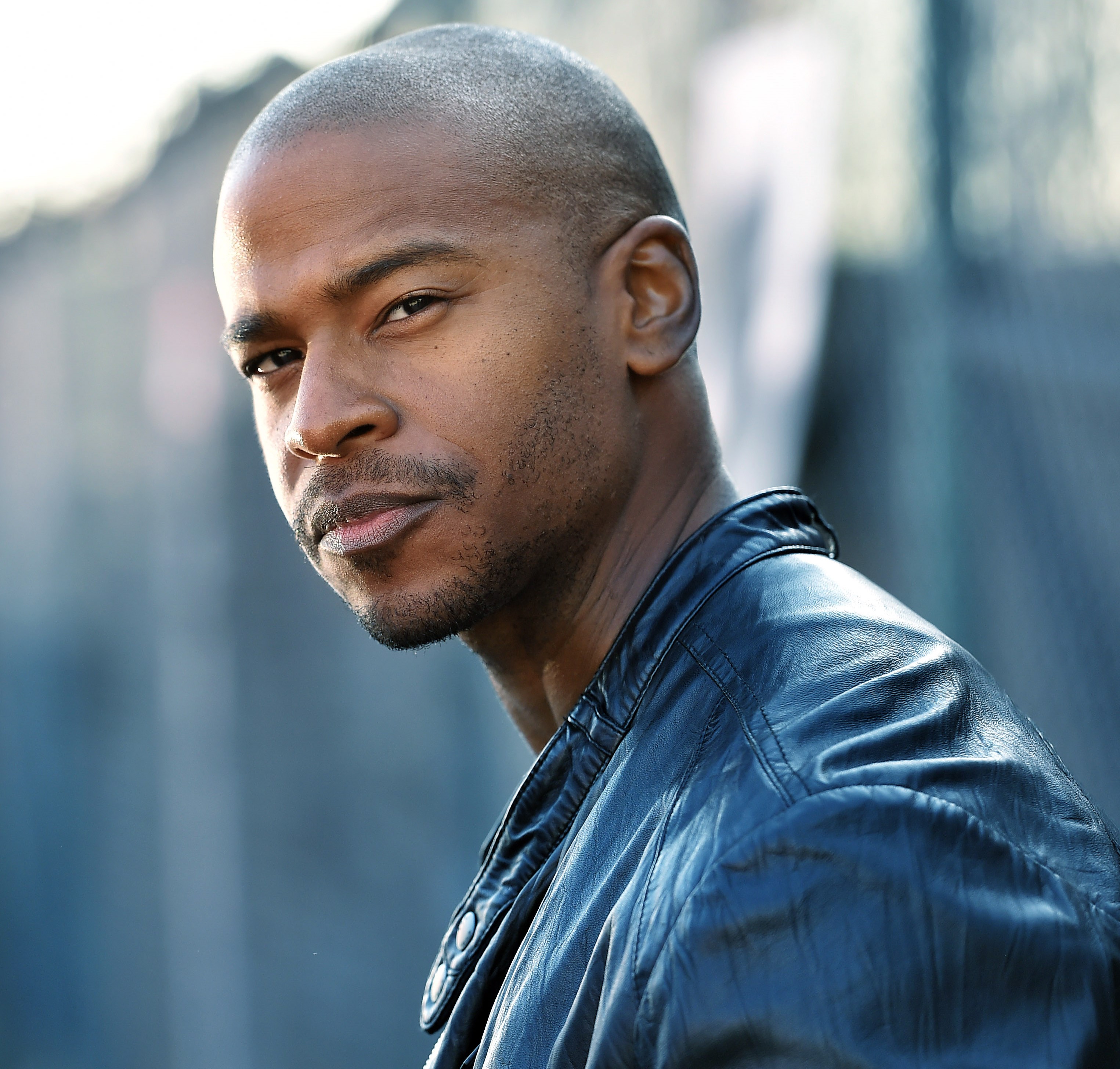 actor Mike Wade large photo