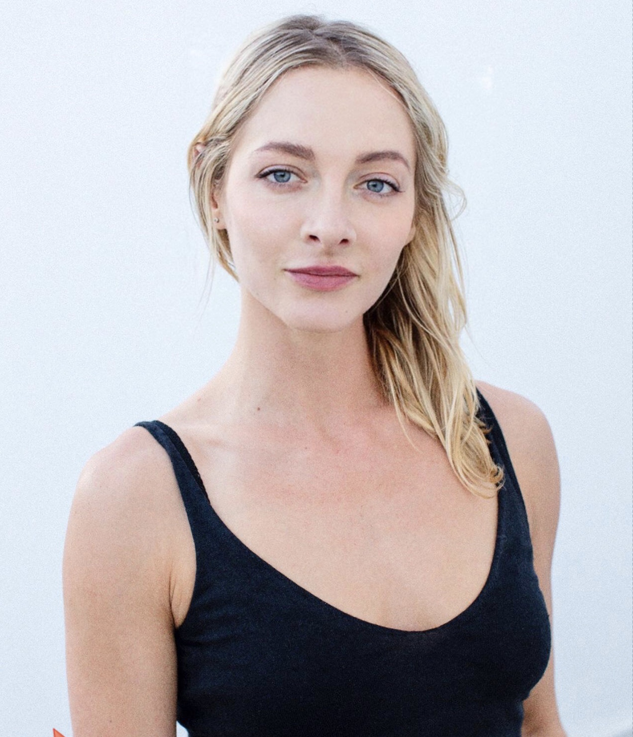 actor Loulou Taylor large photo