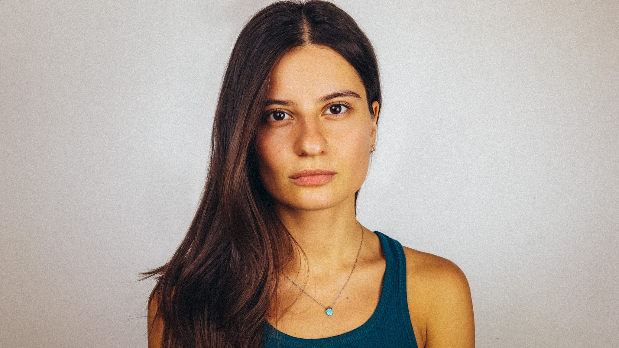 actor Violet Verigo large photo