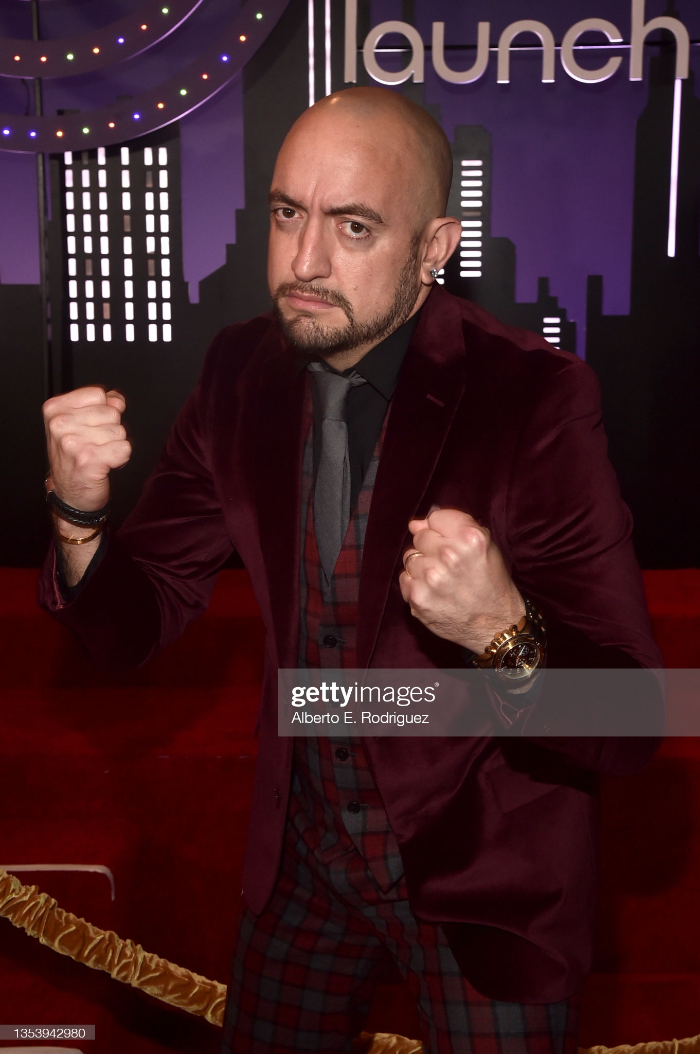 actor Carlos Navarro large photo