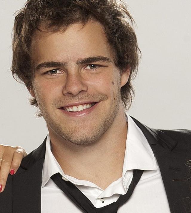 actor Peter Lanzani large photo
