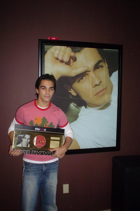 actor Shalim Ortiz large photo