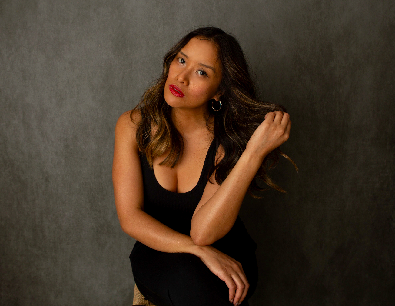 actor Michelle Vergara Moore large photo