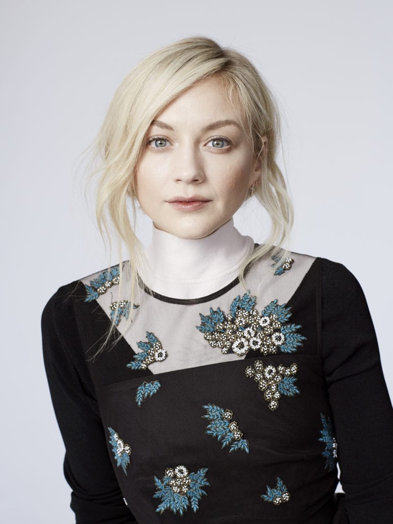 actor Emily Kinney large photo
