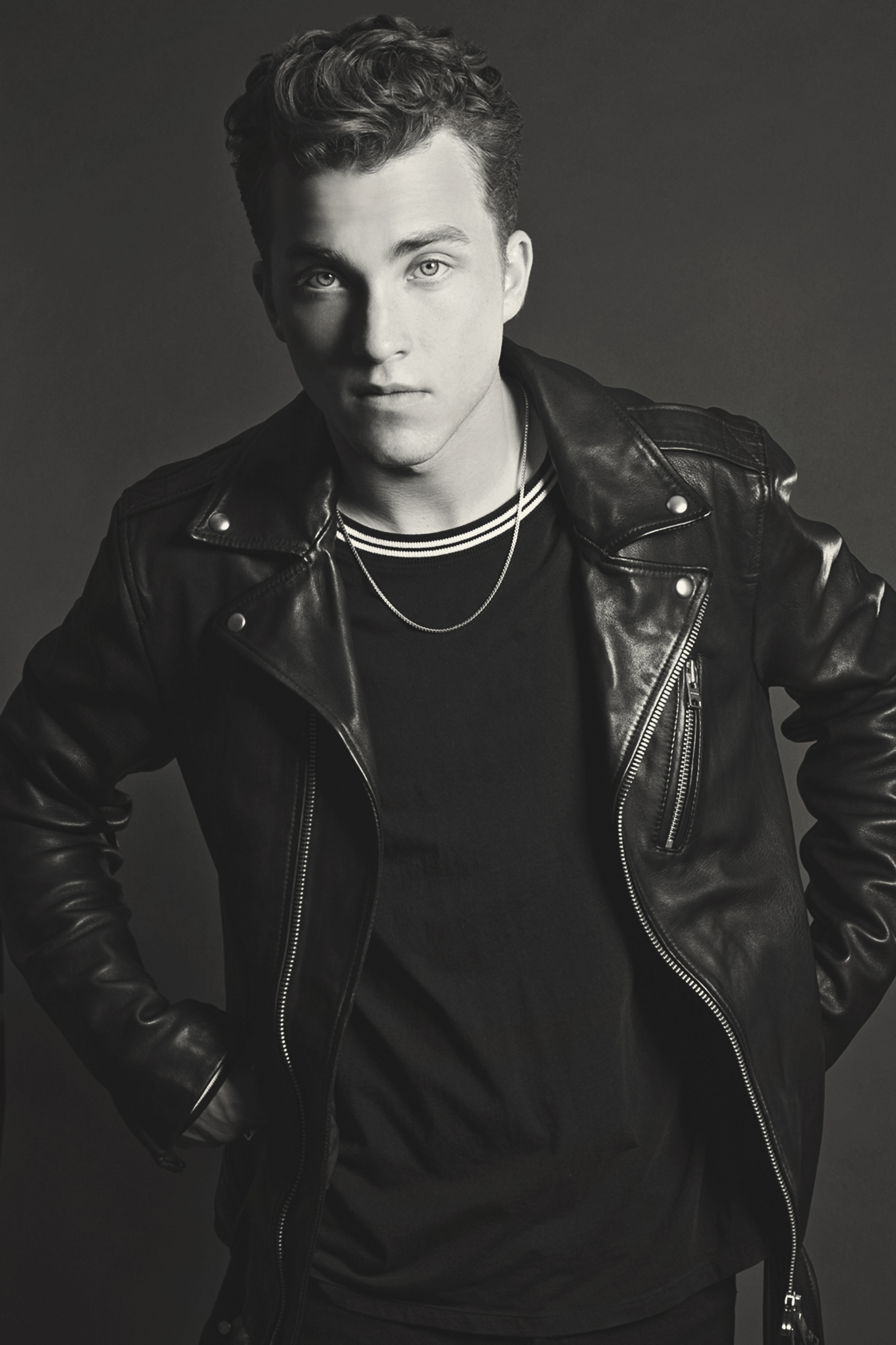 actor Jordan Elsass large photo