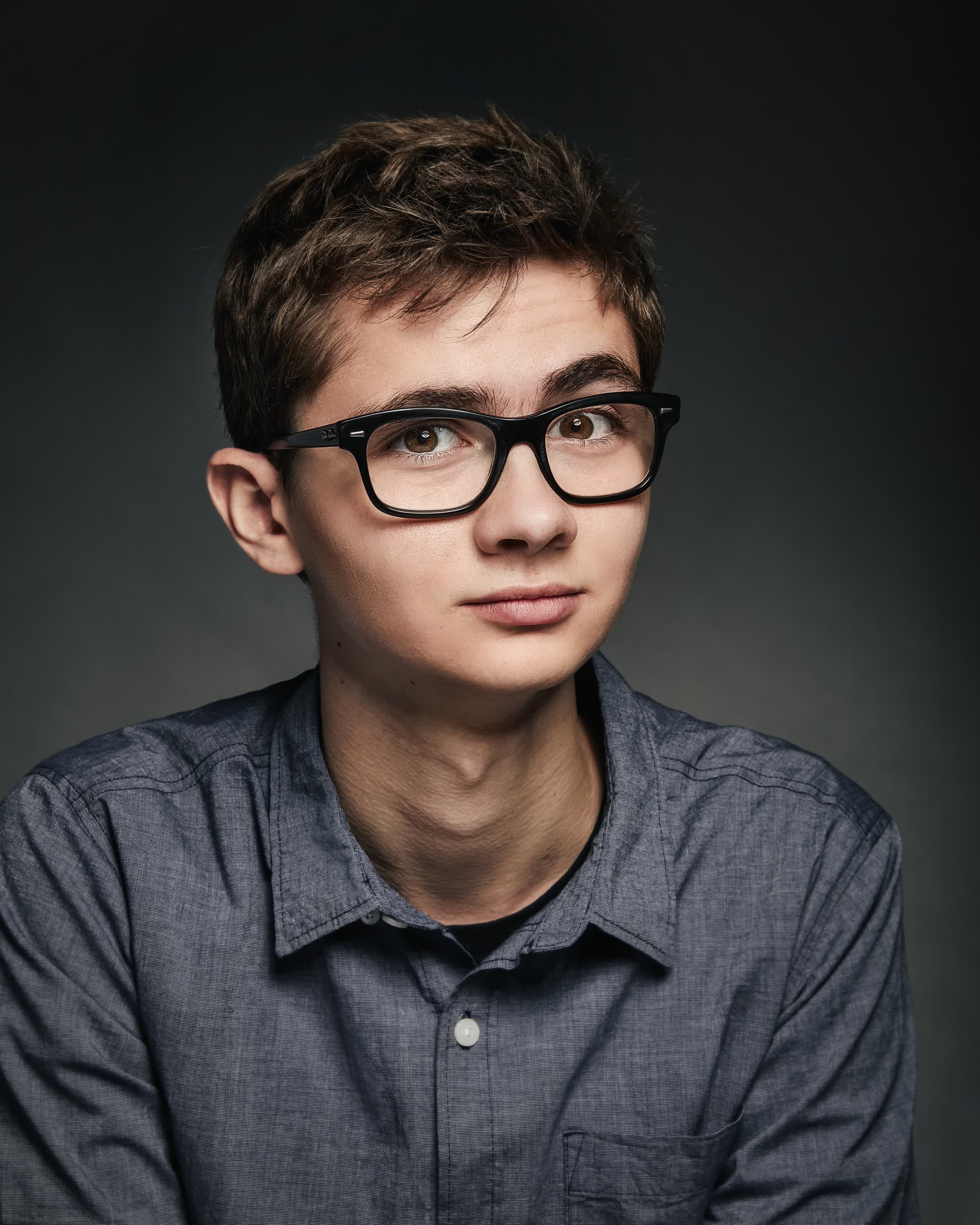 actor Elliott Fullam large photo