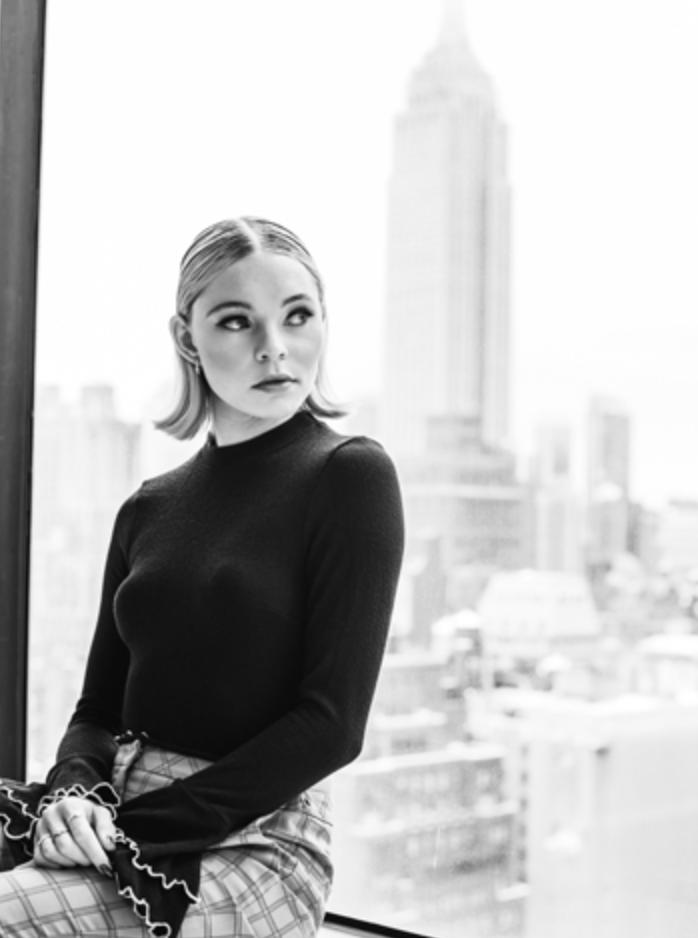 actor Taylor Hickson large photo