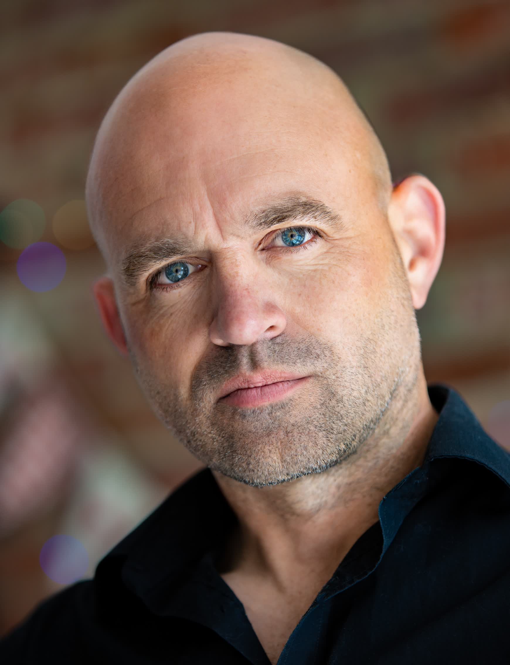 actor Dylan Baldwin large photo