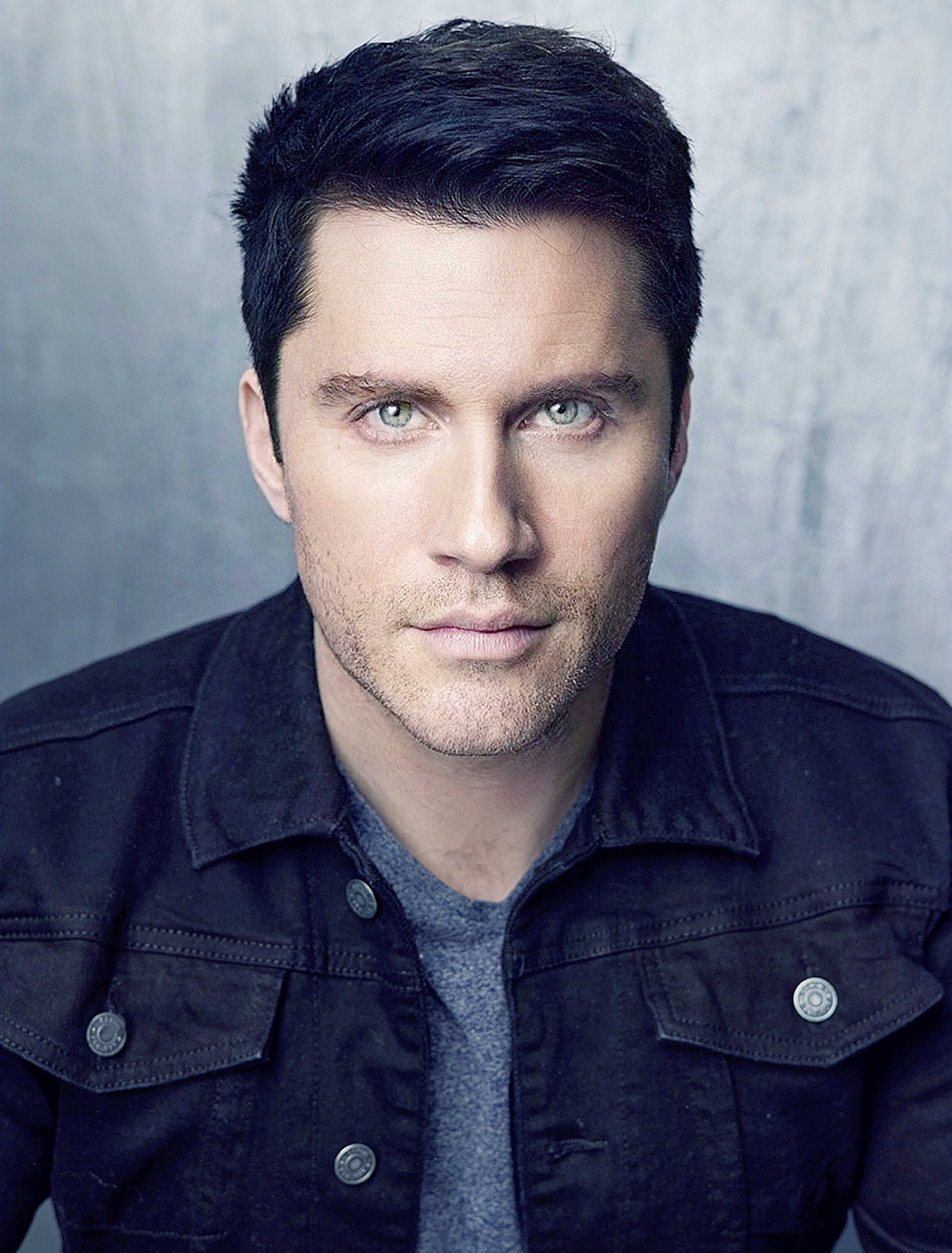 actor Dan Cade large photo