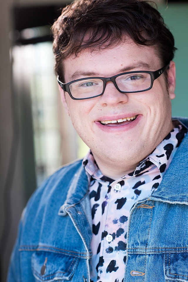 actor Sam Lazarus large photo