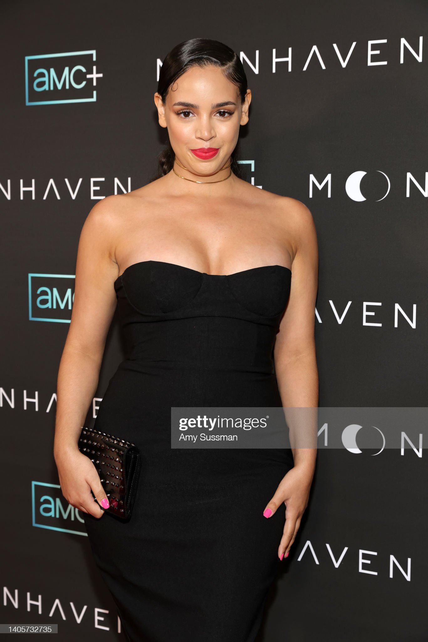 actor Yazzmin Newell large photo