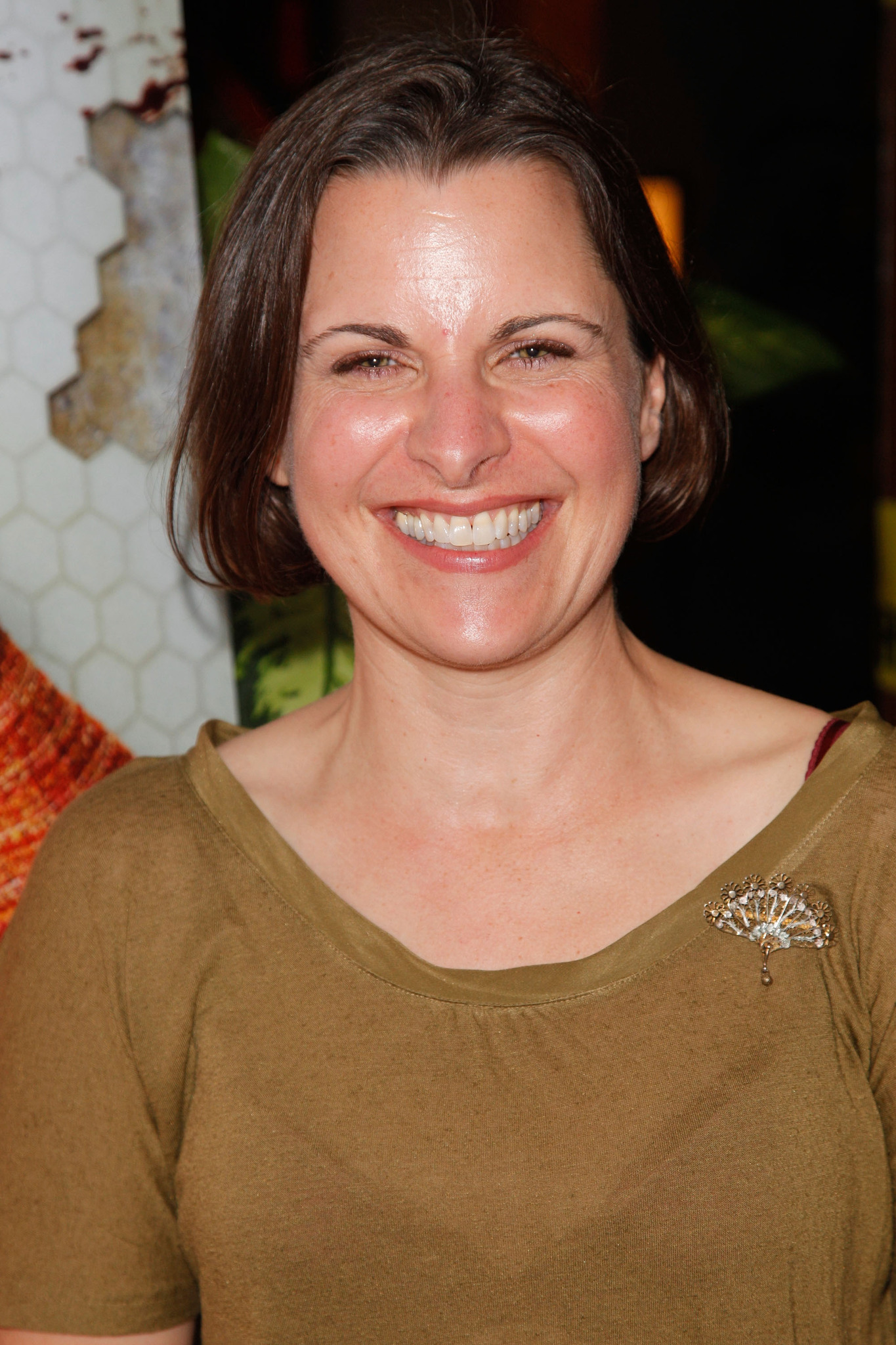 actor Moira Quirk large photo