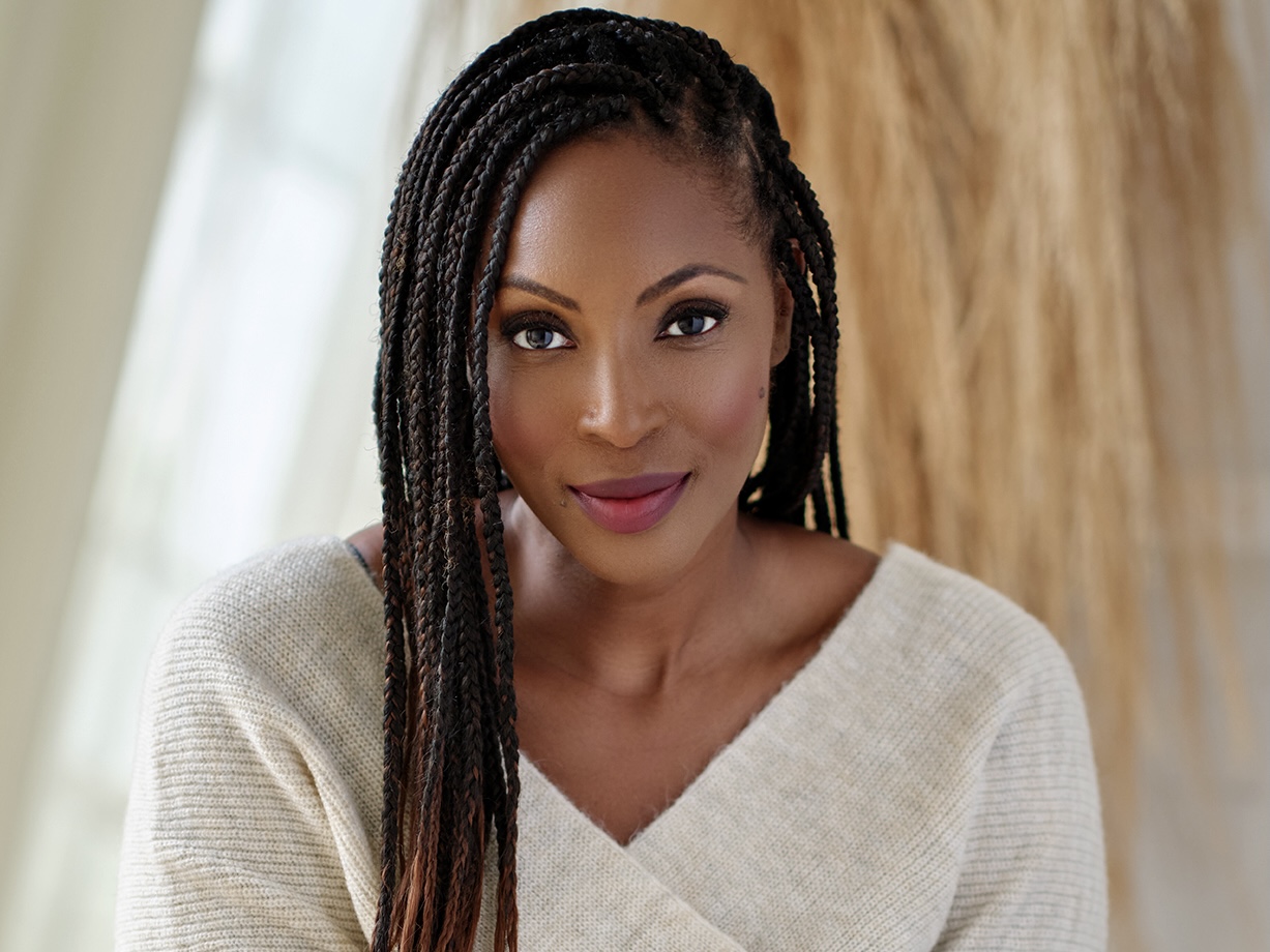 actor Lisa Berry large photo