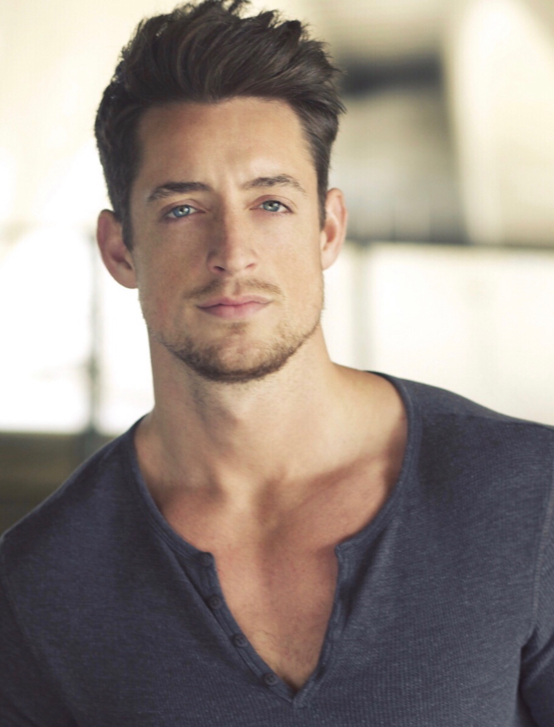 actor Justin Price large photo