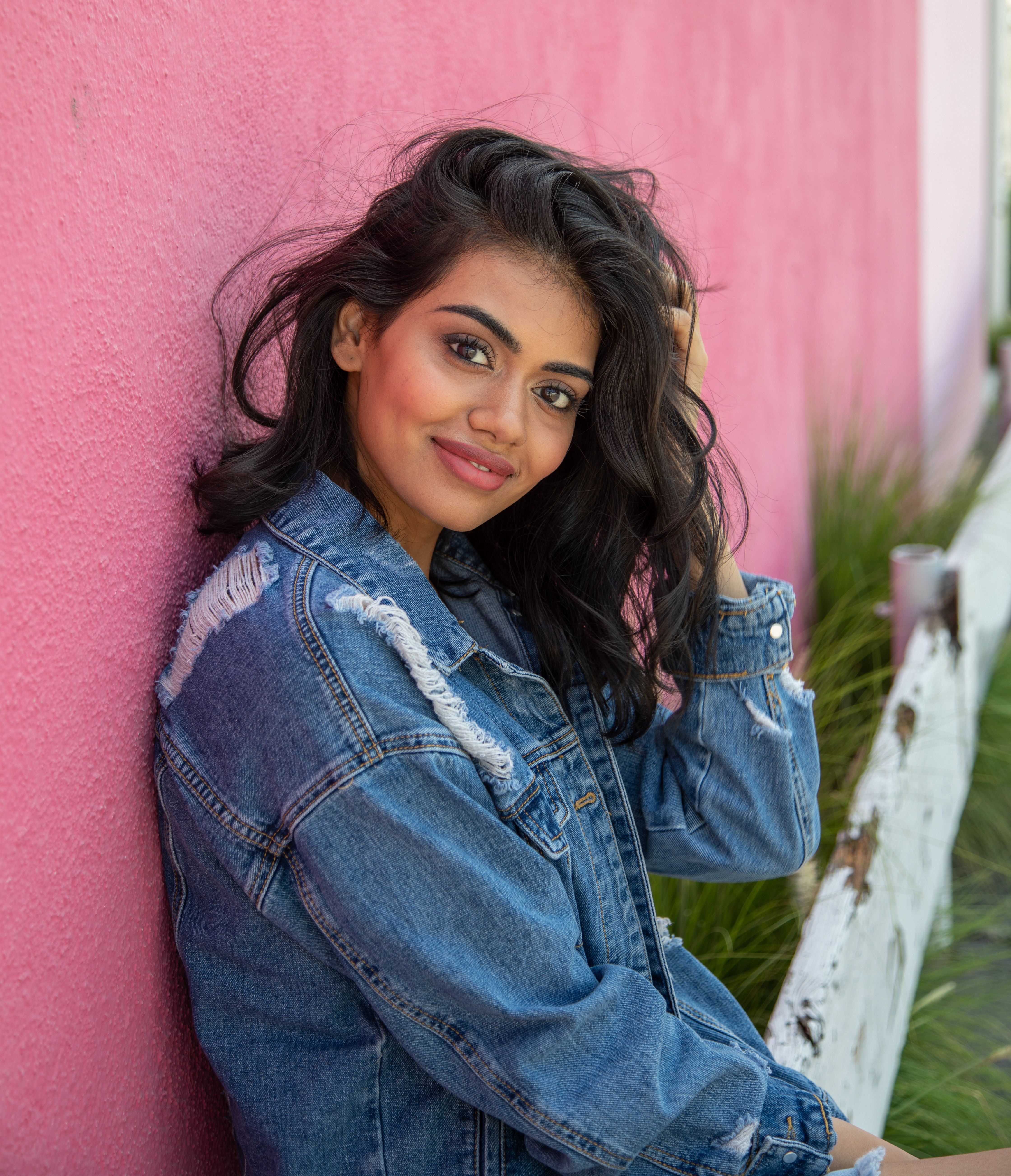 actor Megan Suri large photo