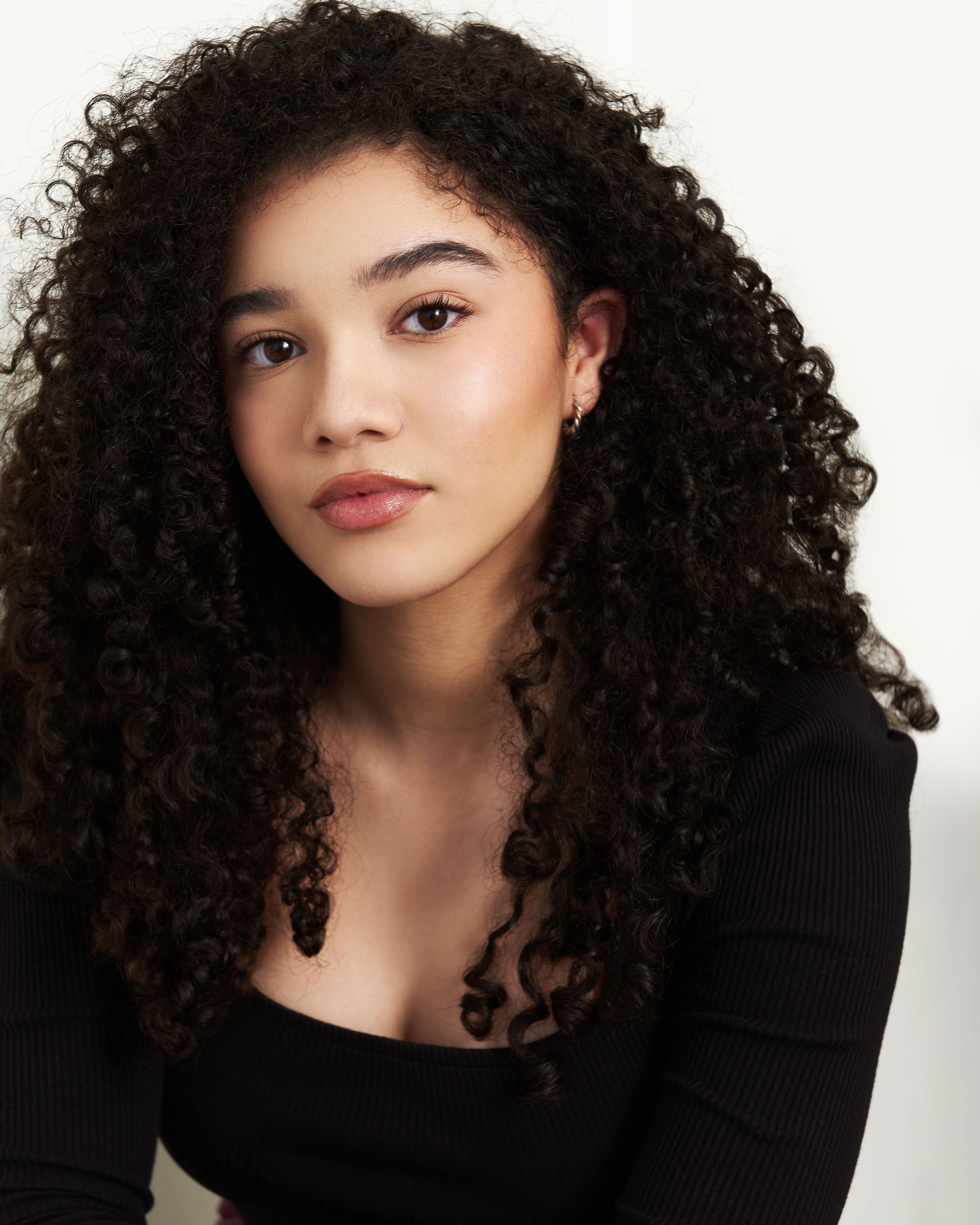 actor Malia Baker large photo