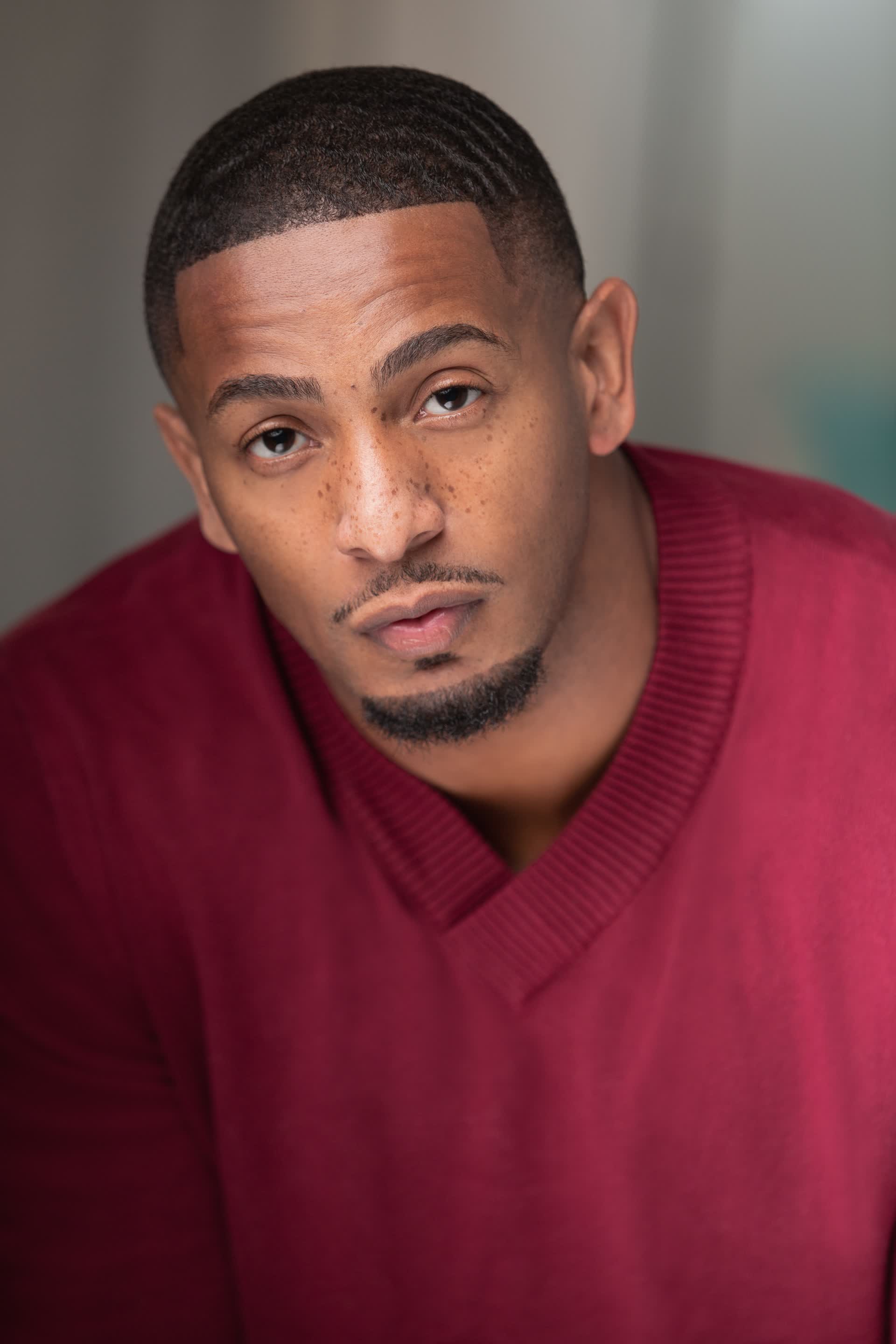 actor Oshea Russell large photo