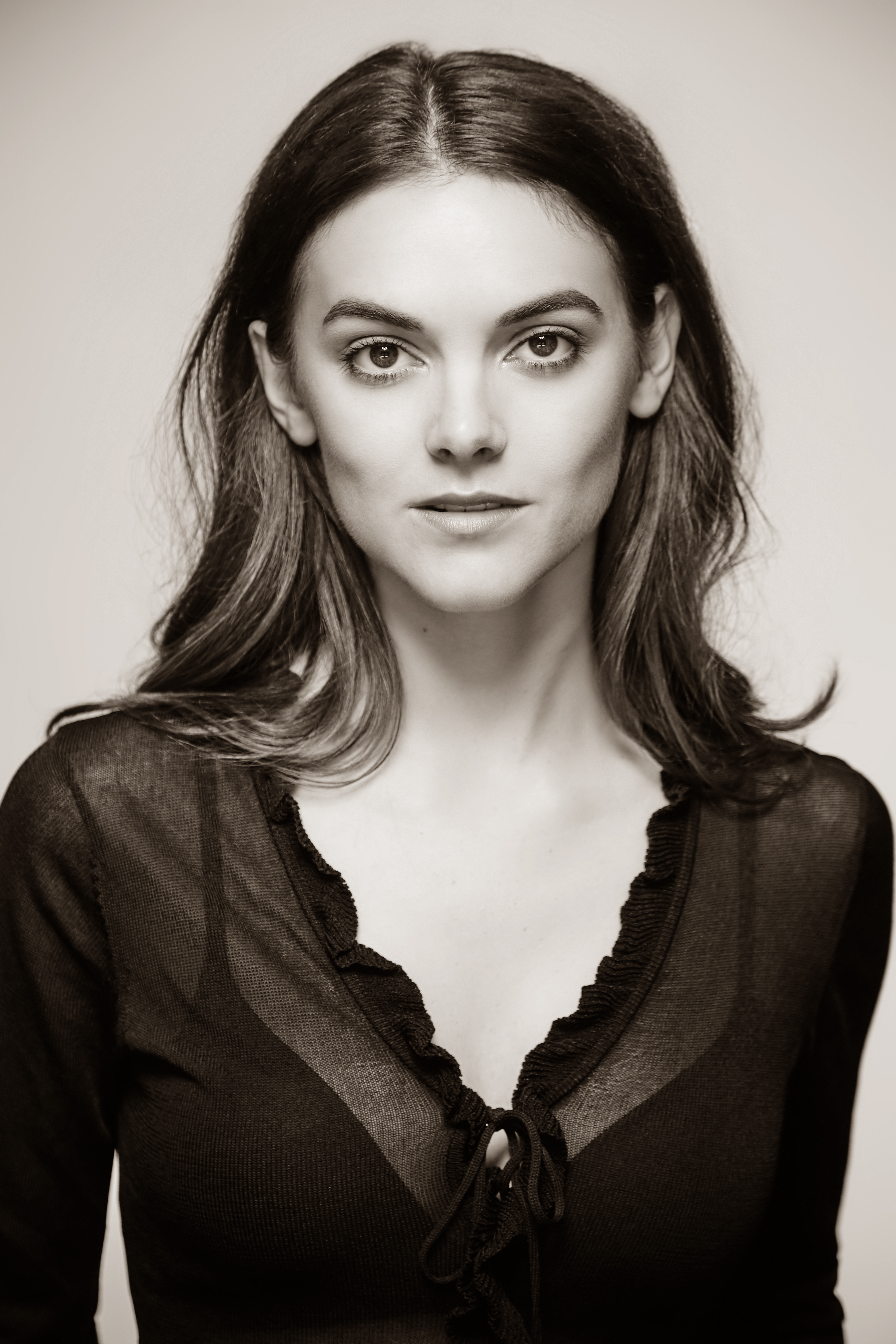 actor Rose Riley large photo