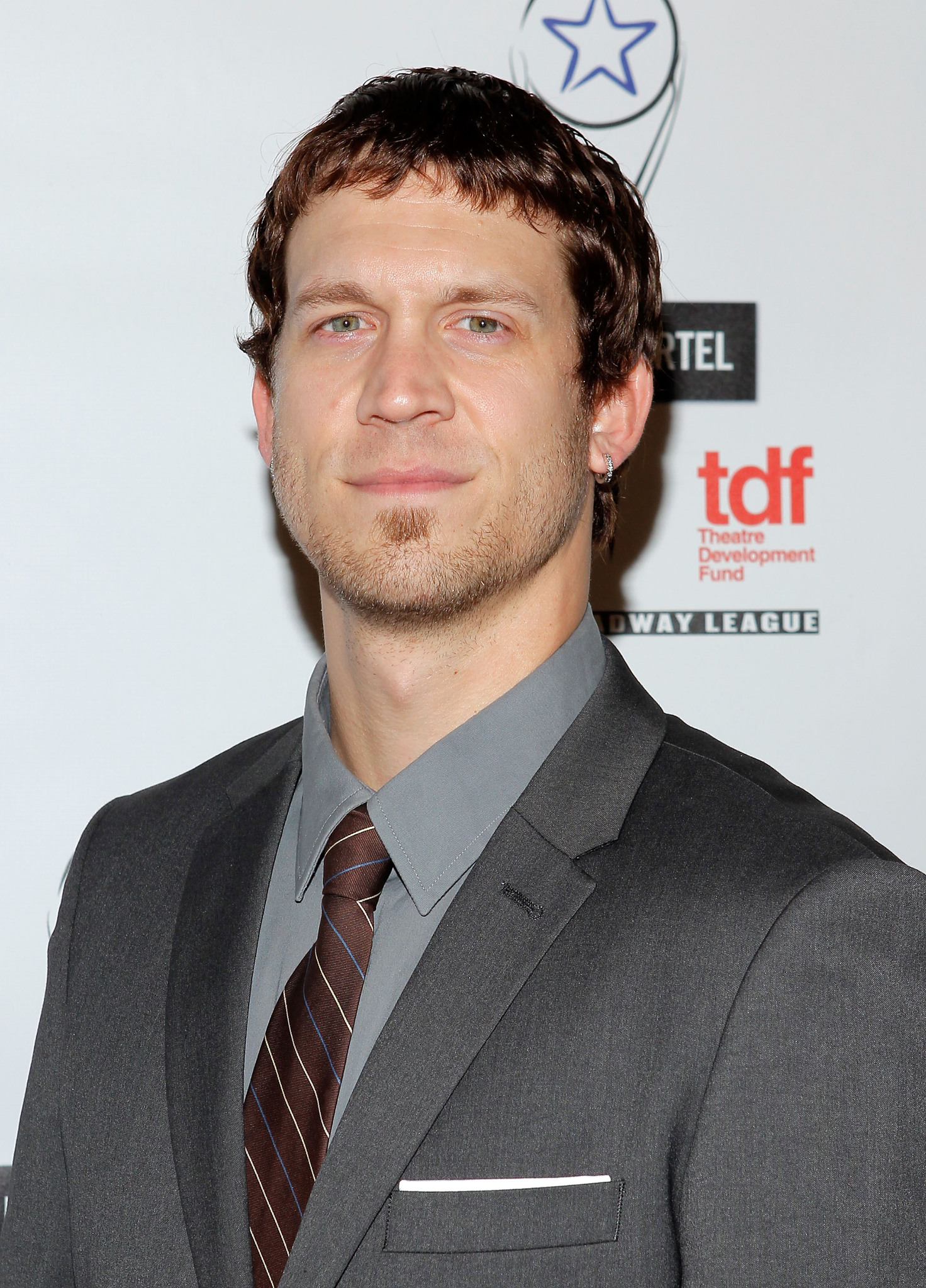 actor Russell Harvard large photo