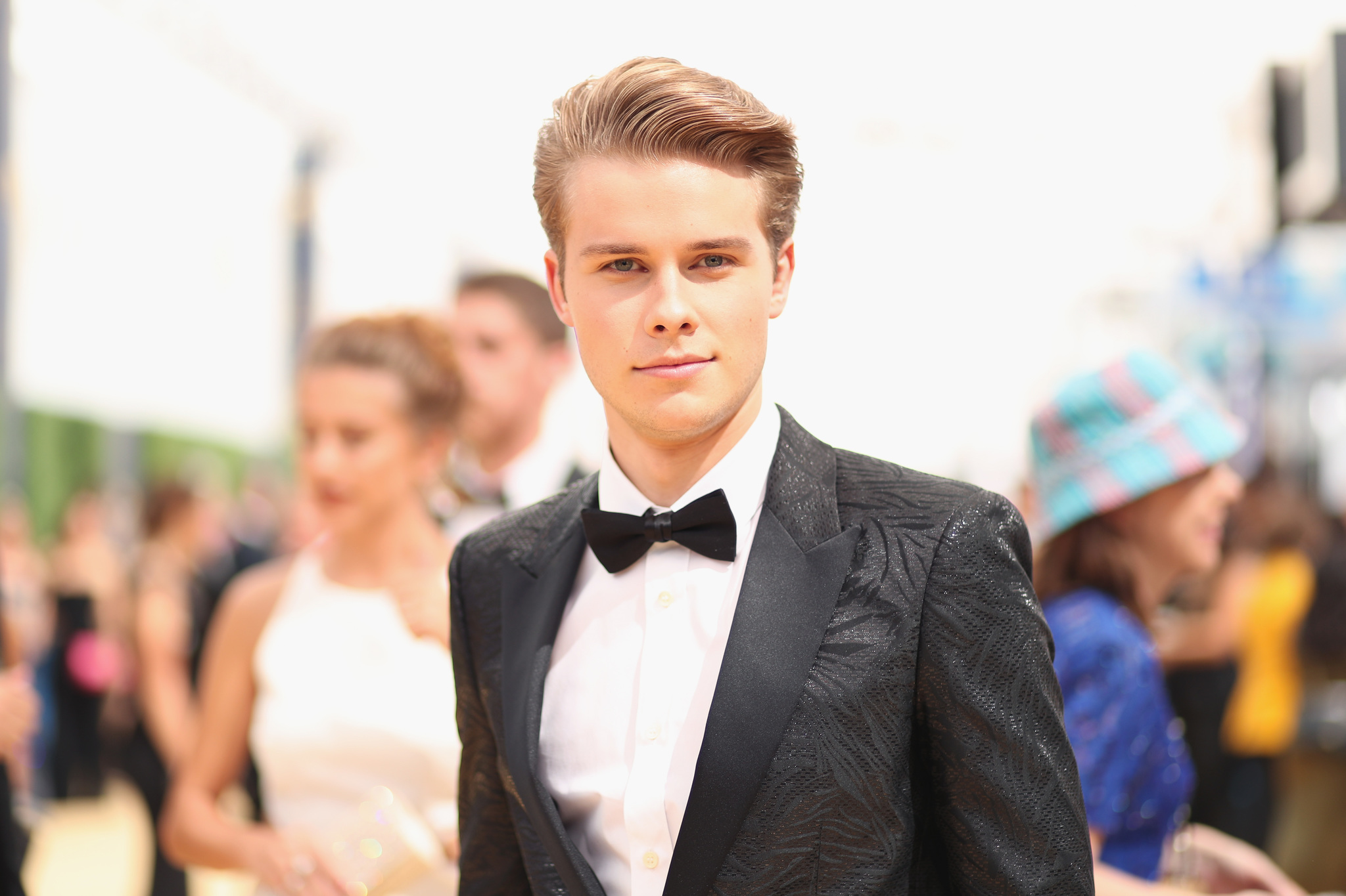 actor Logan Shroyer large photo