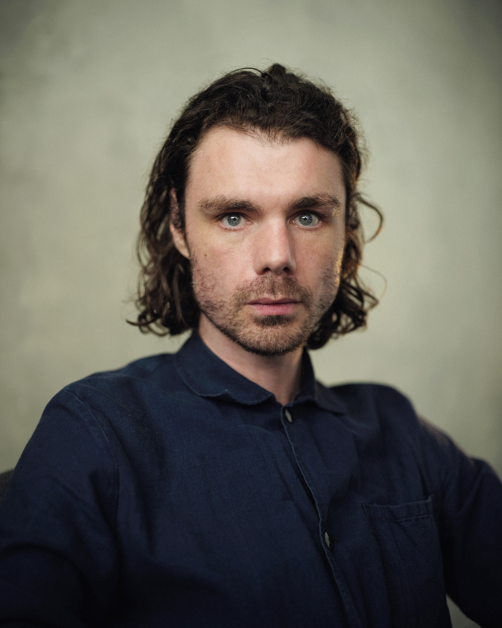 actor Matthew Needham large photo