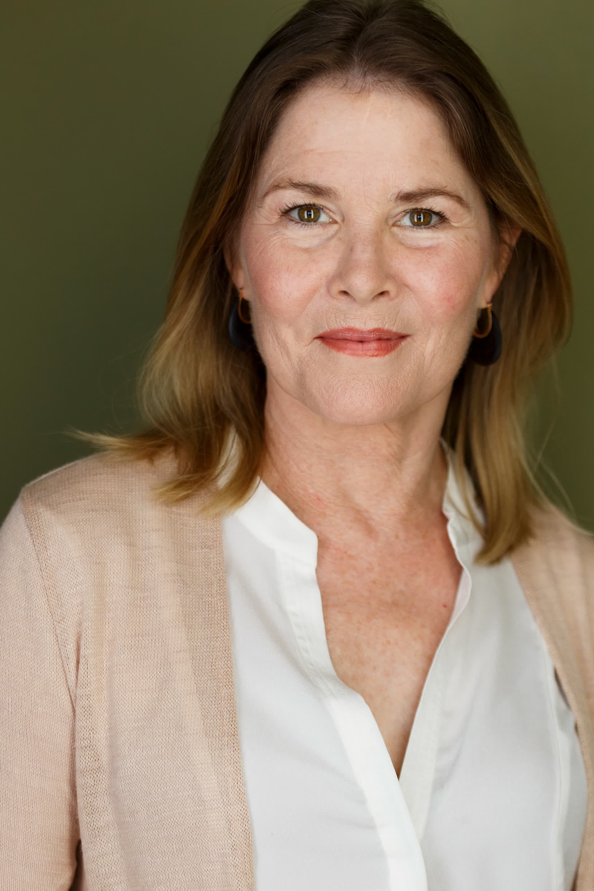 actor Laura Poe large photo