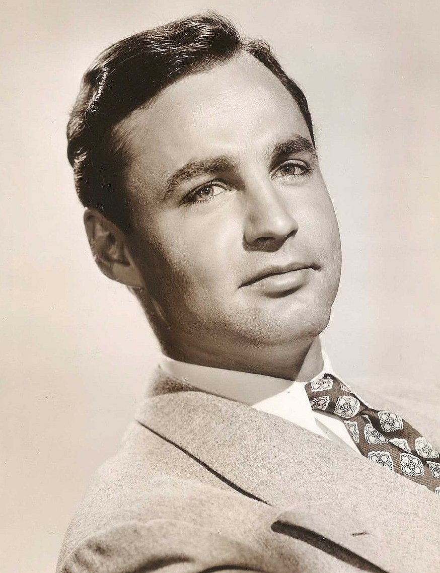 actor Mark Roberts large photo