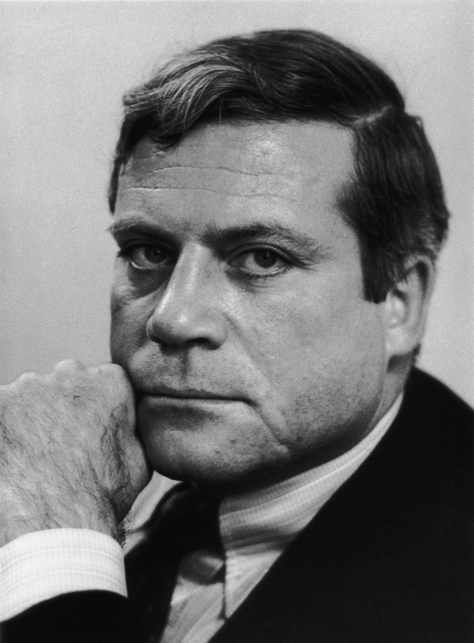 actor Oliver Reed large photo