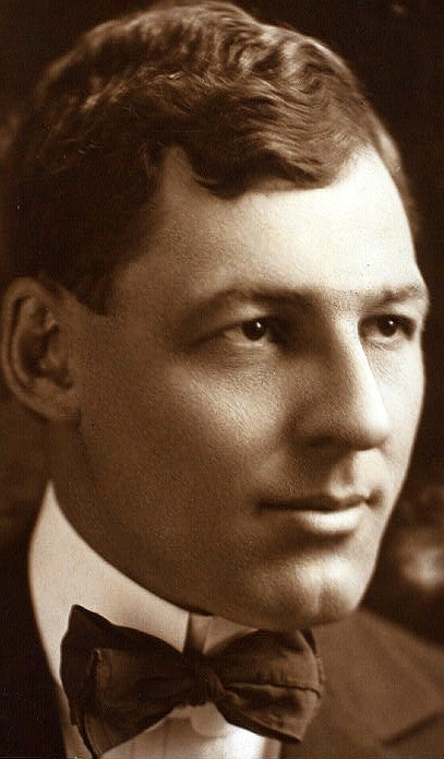 actor Roger Gray large photo