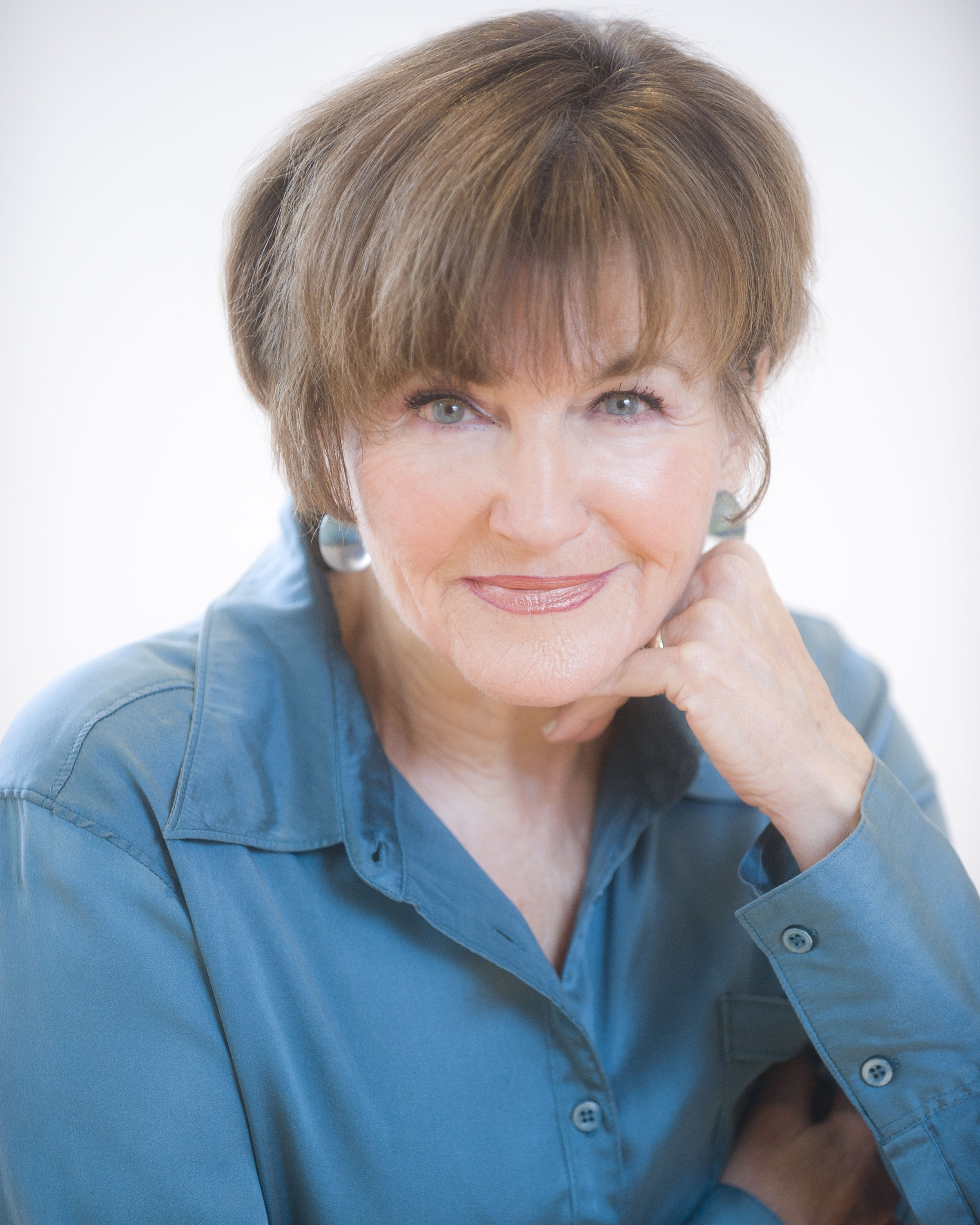 actor Annette Miller large photo