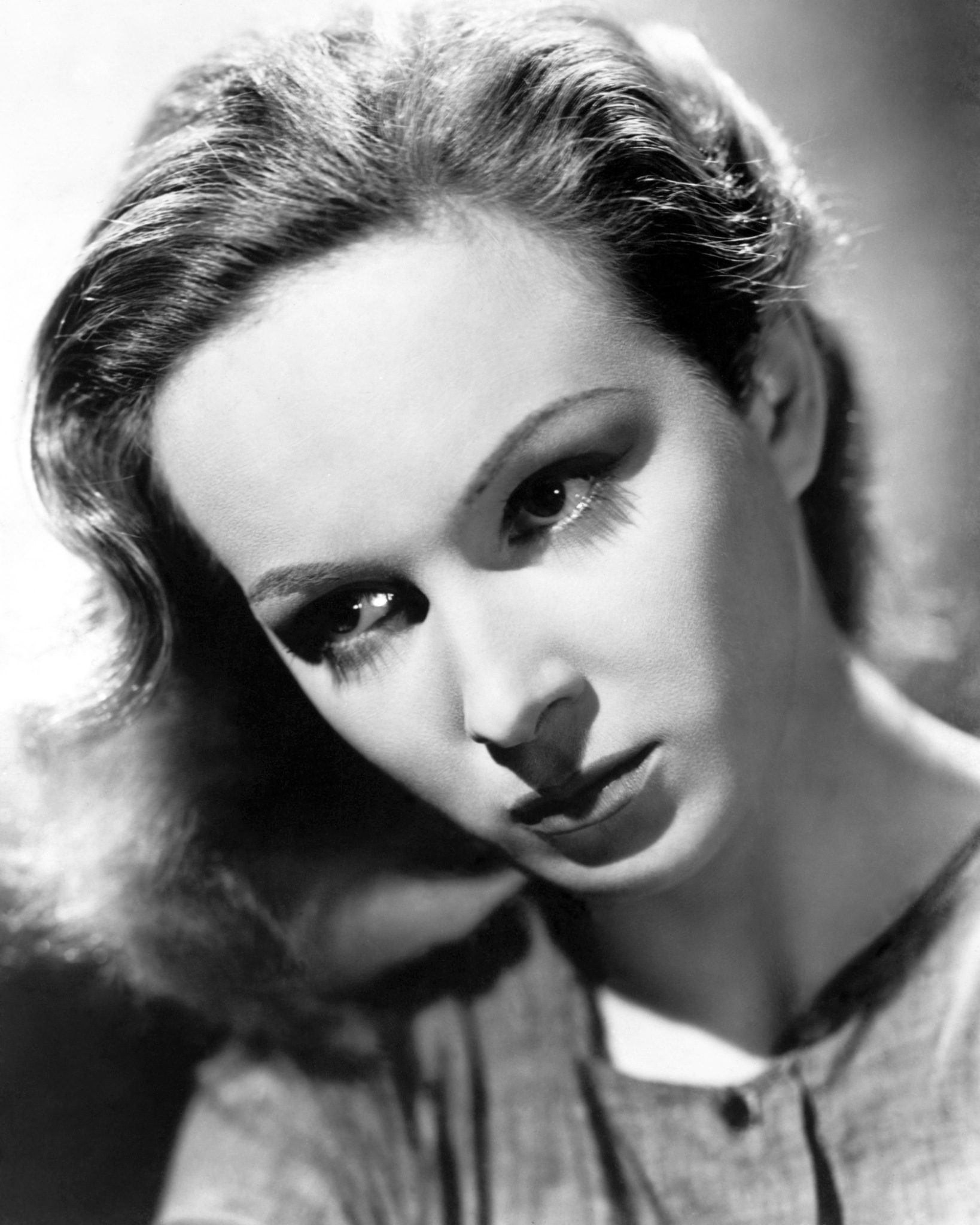 actor Joan Greenwood large photo