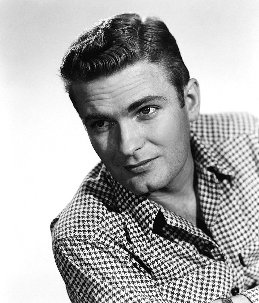 actor William Leslie large photo