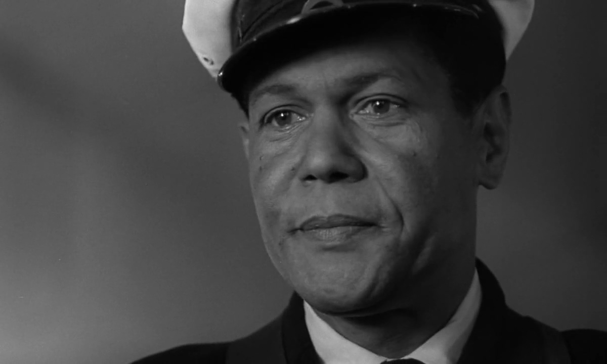 actor Frank Singuineau large photo