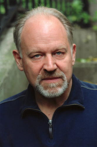 actor Geoffrey Bateman large photo