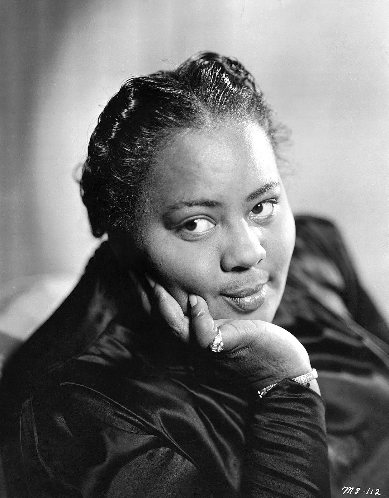 actor Louise Beavers large photo