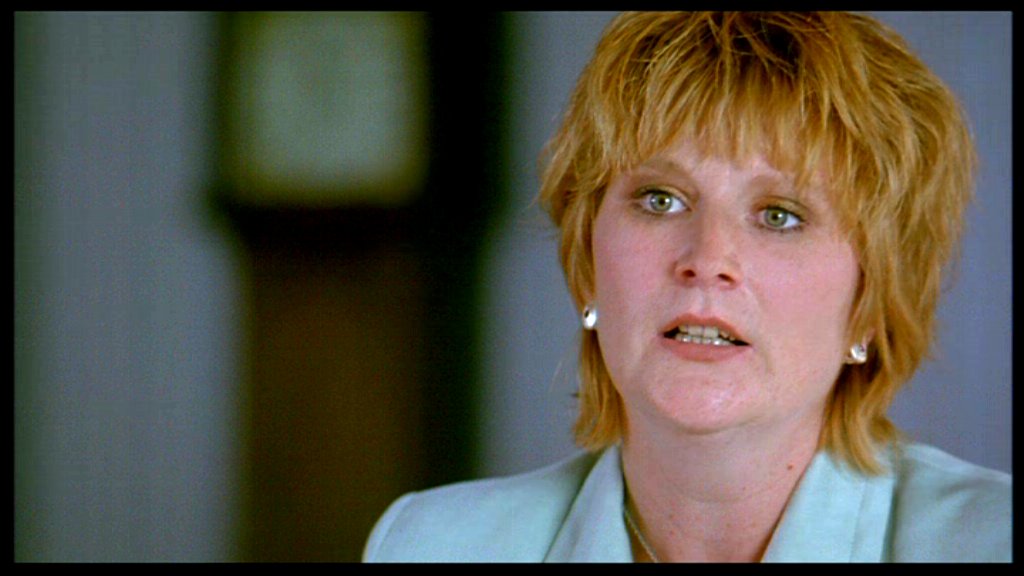 actor Linda Henry large photo