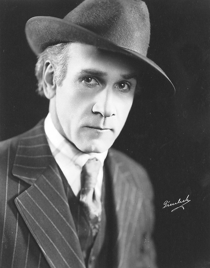 actor Charles Brinley large photo