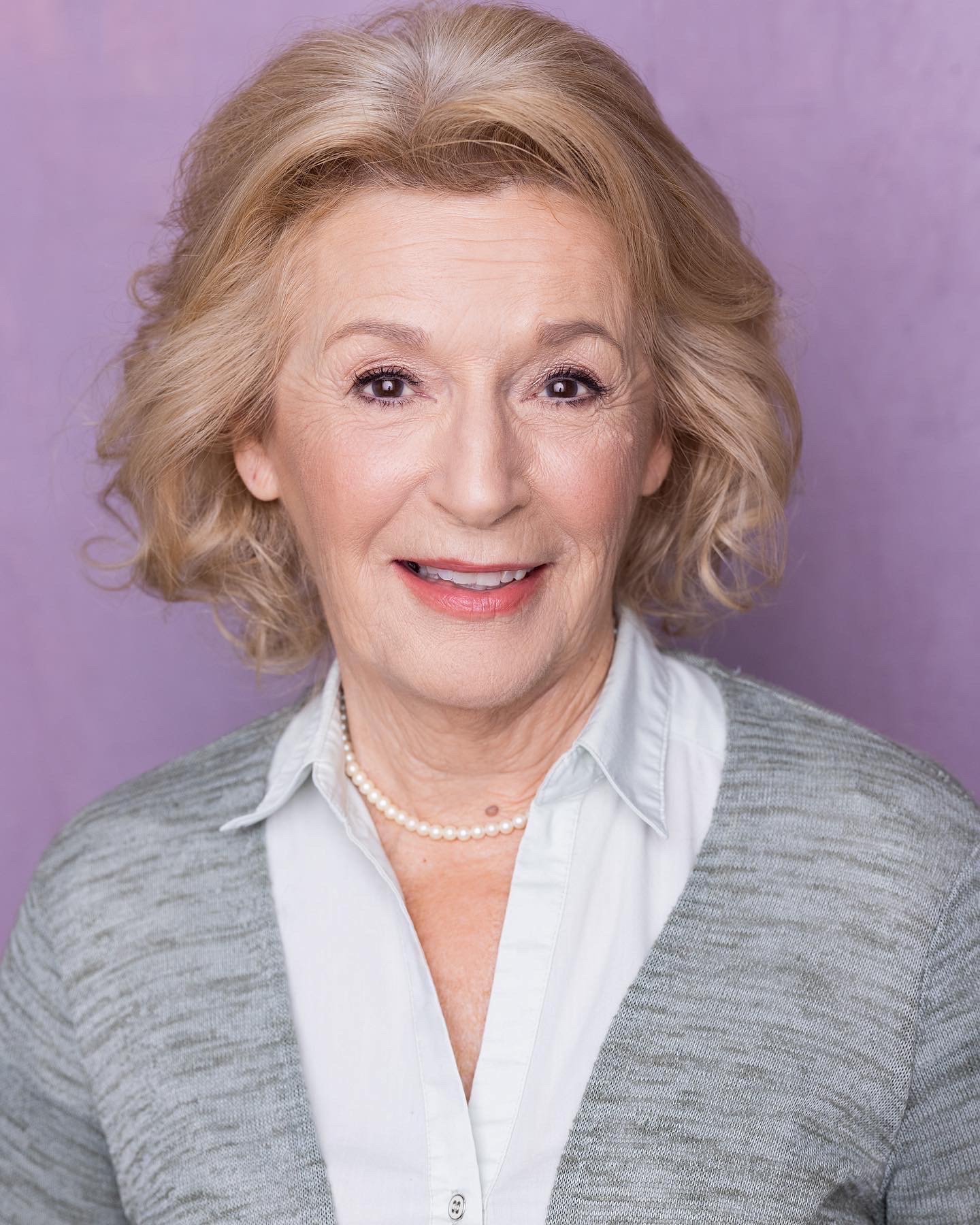 actor Pam Lambert large photo